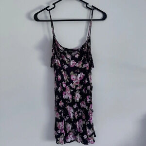 1 🌸 Talula Aritzia Floral Dress